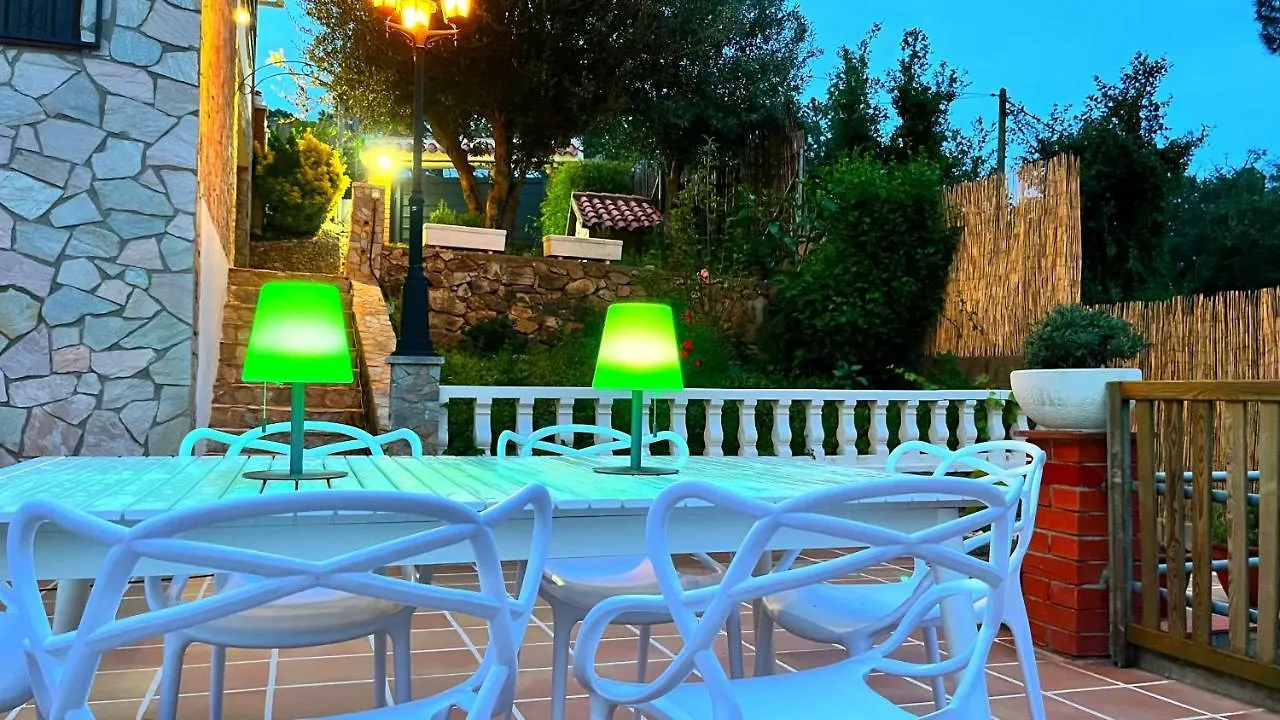بيت ضيافة Villa Paradise Lloret يوريت دي مار إسبانيا