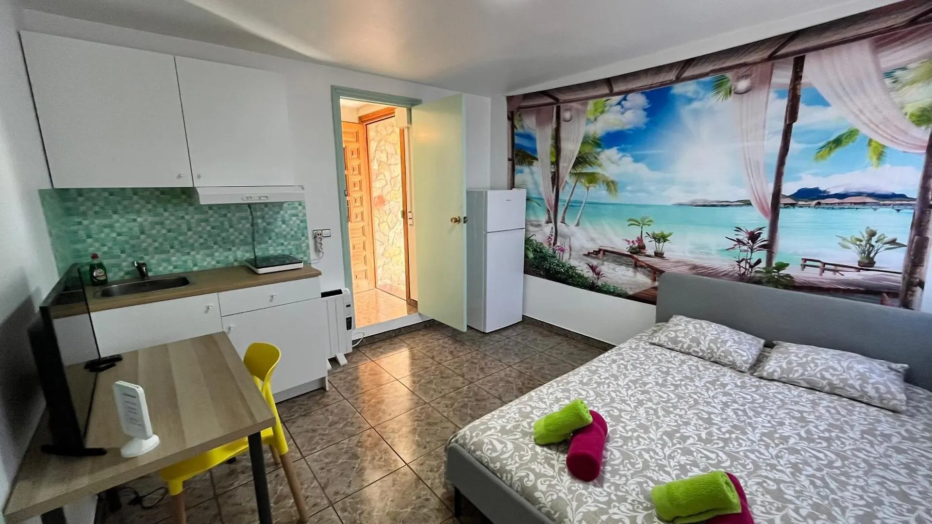 بيت ضيافة Villa Paradise Lloret يوريت دي مار إسبانيا